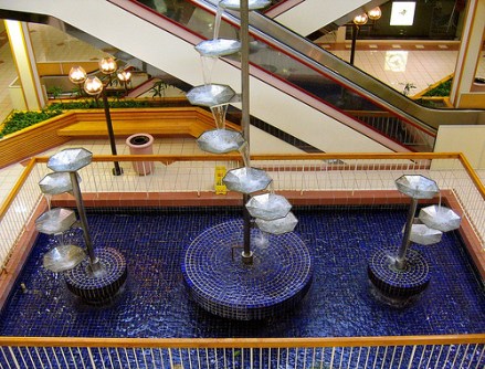 5710753168_4d3c6c5cb2